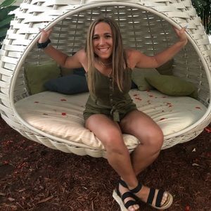 Meet your Posher, Hannah